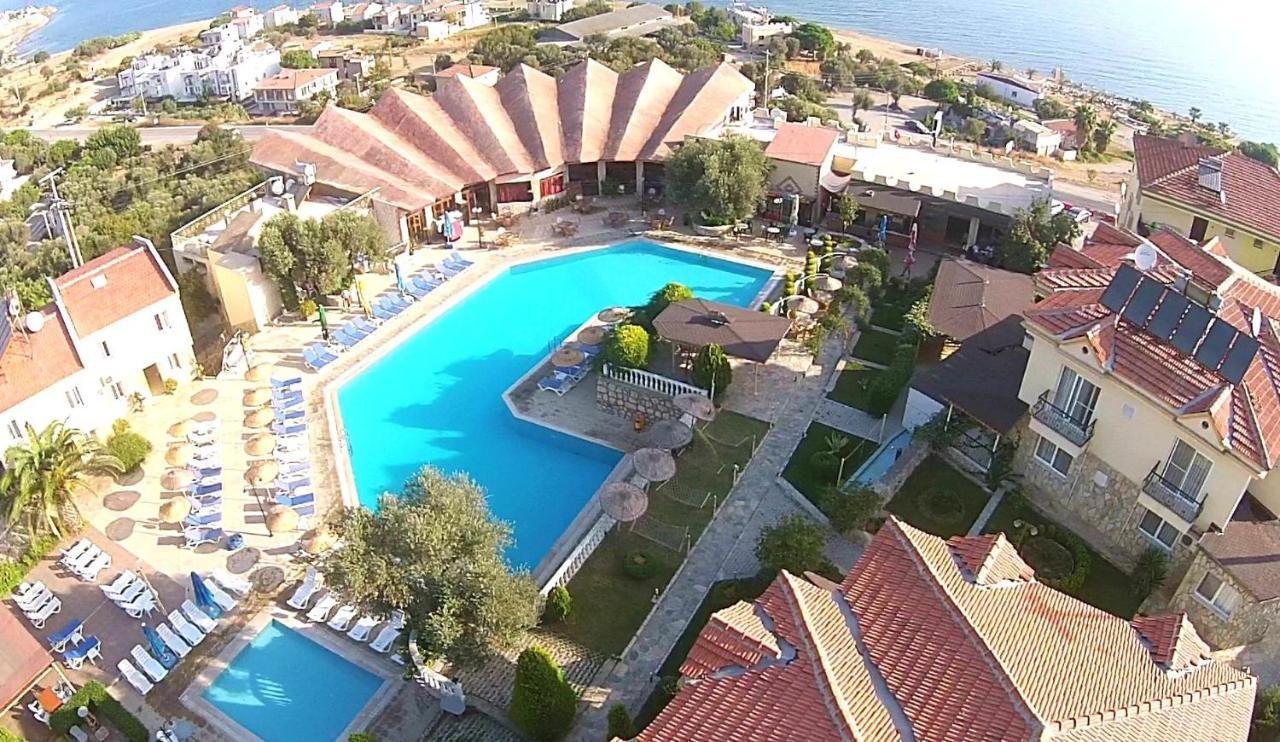 Alize Resort Hotel Yenifoca Esterno foto