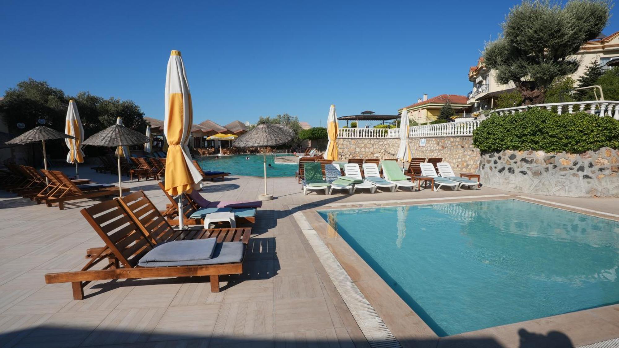 Alize Resort Hotel Yenifoca Esterno foto